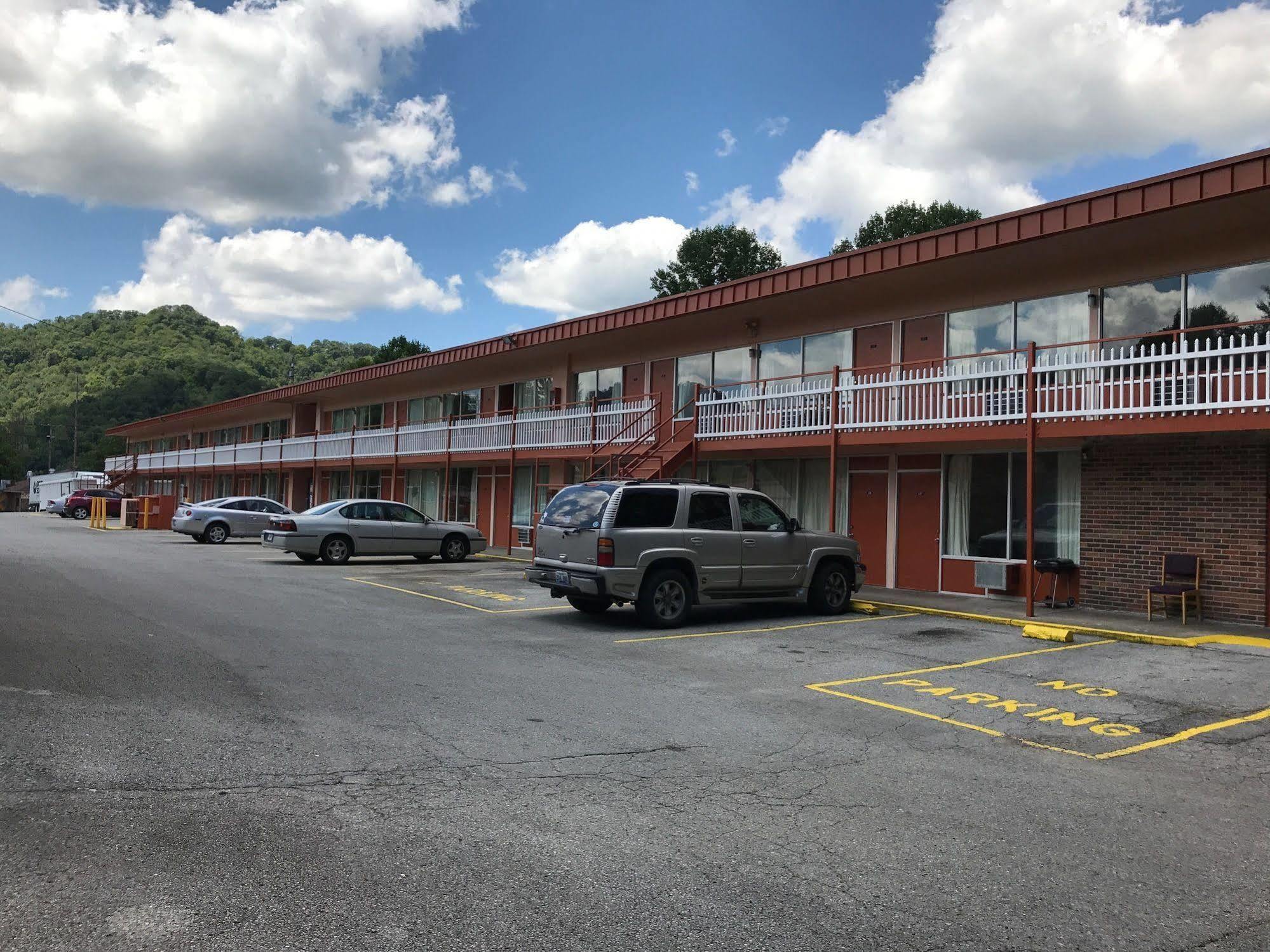 Daniel Boone Motor Inn パイクビル エクステリア 写真