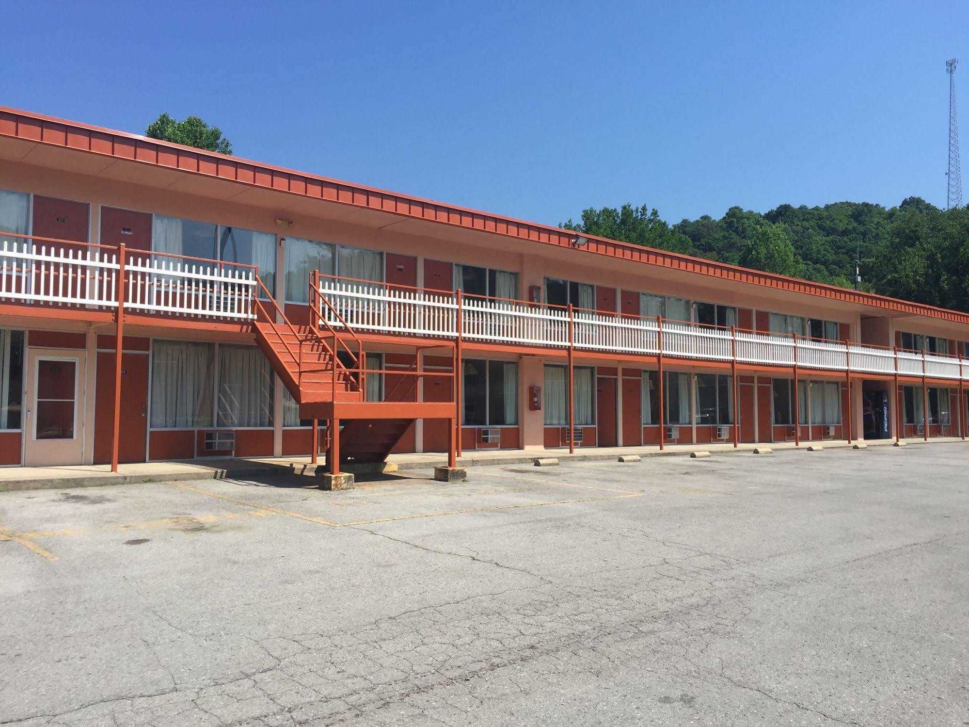 Daniel Boone Motor Inn パイクビル エクステリア 写真